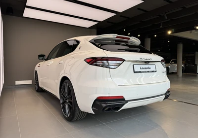 Maserati Levante - foto 5