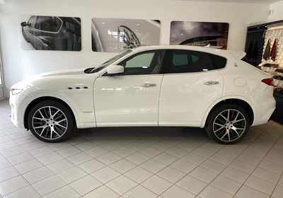 Maserati Levante - foto 3