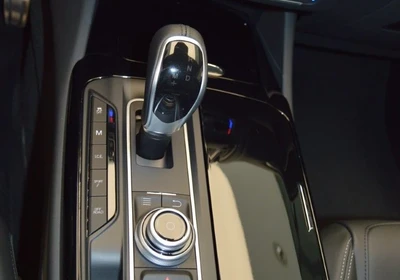 Maserati Levante - foto 12