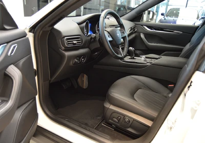 Maserati Levante - foto 5