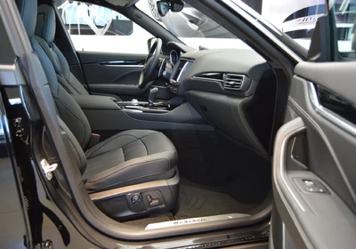 Maserati Levante - foto 8