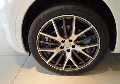 Maserati Levante - foto 12