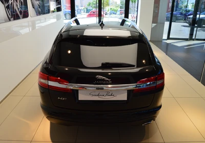 Jaguar XF 2.2D Sportbrake - foto 2