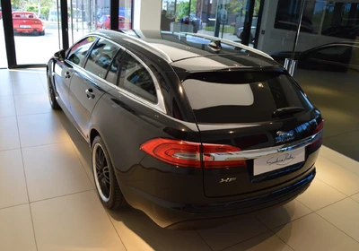 Jaguar XF 2.2D Sportbrake - foto 3