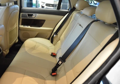 Jaguar XF 2.2D Sportbrake - foto 14