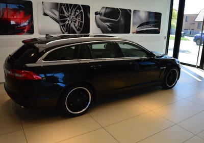 Jaguar XF 2.2D Sportbrake - foto 22