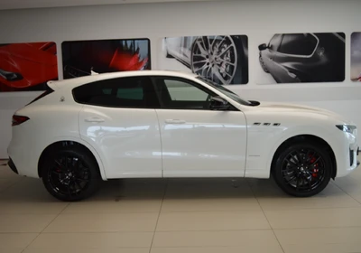 Maserati Levante - foto 13