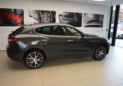 Maserati Levante - foto 8