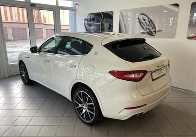 Maserati Levante - foto 4