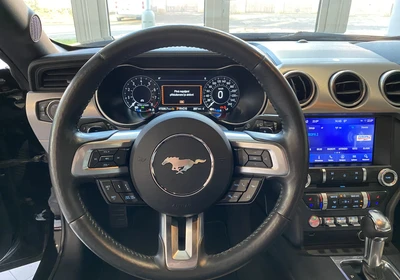 Ford Mustang GT V8 - foto 14