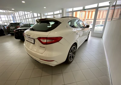 Maserati Levante - foto 4