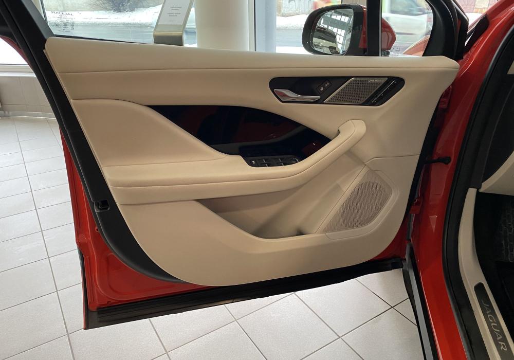 Jaguar I-Pace EV400 SE AWD